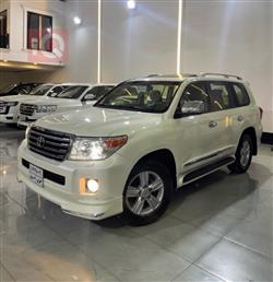 تۆیۆتا لاند کروزەر